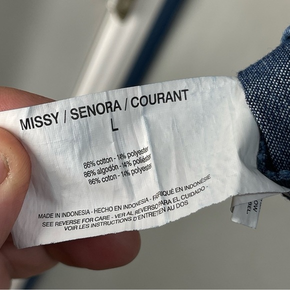 Martha Stewart Women's Everyday Zipper Denim 3/4 Sleeve Woven Top Medium Size - Picture 10 of 10